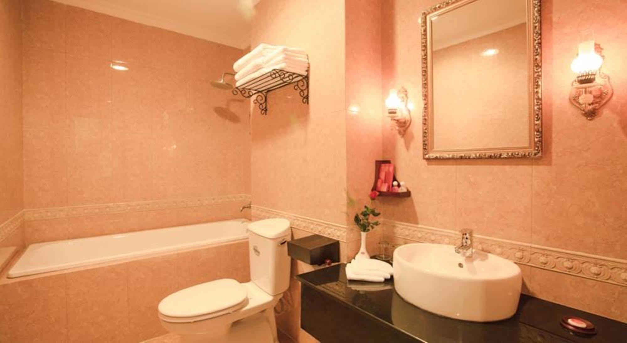 Den Long Do Hotel Nha Trang Exterior photo